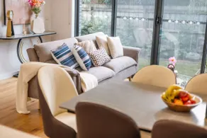 StayAU Stylish Spacious 4BR Home Ringwood - Image 3