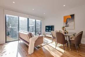 StayAU Stylish Spacious 4BR Home Ringwood - Image 5