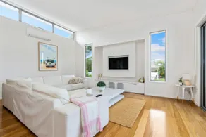Grandview on Bayview - Image 2