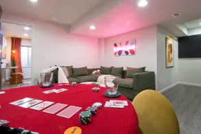 Artistic 3 Level: King bed - Game Room - Fireplace - Image 5
