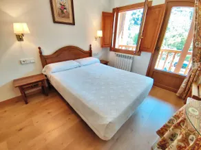 One-bedroom apartment - Image 2
