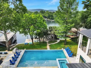 Palm Paradise on Lake LBJ with Concierge Services - Image 2