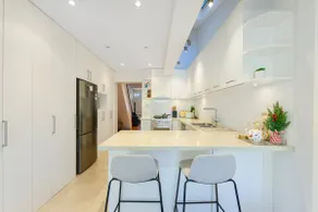 Ivy Haven with City View Loft - Image 3