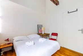 GuestReady Spacious retreat near Buttes Chaumont - Image 4