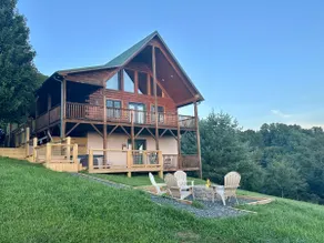 Your Cool Escape Starts Here 3br3ba with Hot tub - Image 3