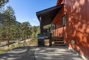 Cabin 9- Spacious cabin- 4 King beds- 2 baths - Image 5
