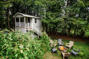 Modern Pondside Retreat W/ Hot tub - Image 5