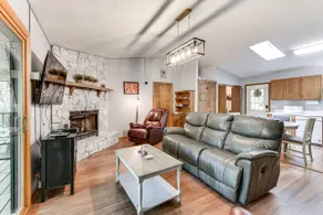 Cozy Franklin Retreat w/ Deck - 5 Mi to Downtown! - Image 2