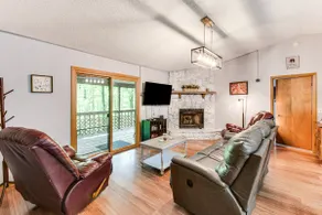 Cozy Franklin Retreat w/ Deck - 5 Mi to Downtown! - Image 4