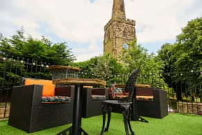 Quirky High Street Flat Near Donington Park - Image 3