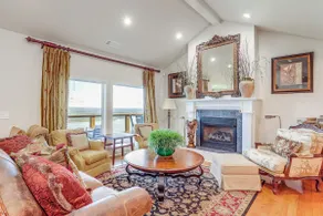 Luxe Home w/ Panoramic Greers Ferry Lake Views - Image 4