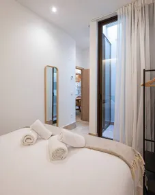 Apartment with Private Patio. Netflix & Wifi. - Image 5