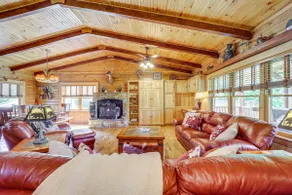 4 Mi to Grandfather Mtn! Family-Friendly Cabin - Image 3