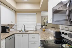 Stylish Retreat, Patio Oasis, Prime Location - Image 4