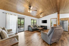 3 BR 2 BA Cabin w/ Pool + Swim & Boat dock - Image 5