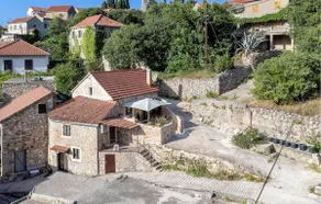 1 Bedroom Luxurious Home In Vrisnik - Image 2