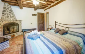 2 bedroom nice home in Stribugliano - Image 4