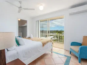 Marine Mirage - 2 Bedroom Apartment with Beachfront Vibes - Image 4