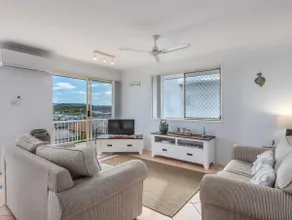 Marine Mirage - 2 Bedroom Apartment with Beachfront Vibes - Image 5