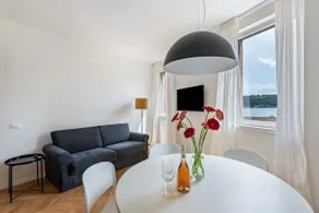 Apartamento 'Lumia's Flat - Lake View' con vistas al lago, Wi-Fi y aire acondicionado - Image 3
