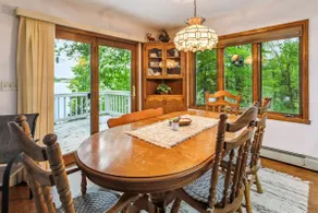 Scenic 4BR Lake View Cottage - Image 2