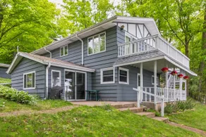 Scenic 4BR Lake View Cottage - Image 5