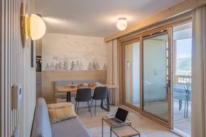 L'Emparis - For 5, Ski IN Ski Out, Wellness and vi - Image 4
