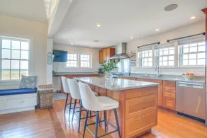 Stunning Ocean View! Beachfront Nantucket Retreat - Image 4