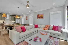 Alto- Walk to Restaurants - Private Rooftop Deck! - Image 2