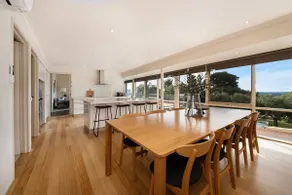 Long View - Heated Pool in Red Hill - Image 4