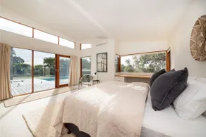 Long View - Heated Pool in Red Hill - Image 2
