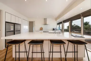 Long View - Heated Pool in Red Hill - Image 4
