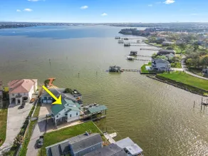 Bayside Retreat! New Listing! Fish, Boat, Relax - Image 3