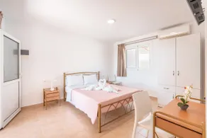Apartment 'Solymar Prive Sea View' with Sea View, Wi-Fi and Air Conditioning - Image 3