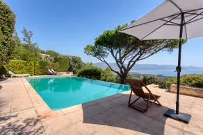 La Petite Bastide - pool with sea view - Image 2