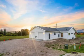 Glacier Goat Haven-Pet-Friendly 2BR – Walk to Lake - Image 5