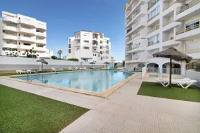Appartamento 'T1 Antonio Henriques' con piscina condivisa, balcone e Wi-Fi - Image 3