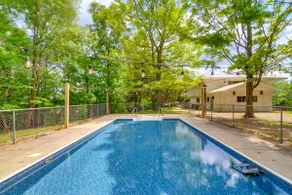 Byrdstown Home on 65 Acres w/ Pool, Trail to Lake! - Image 2