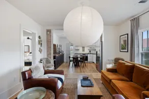 The Farmhouse: Antique Chic Haven near Round Top - Image 2