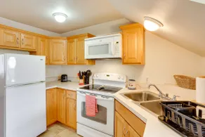 Loganton Townhome, Near Fly Fishing & Hiking! - Image 3