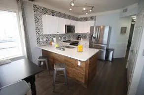 Renovated 2 BR West Corner Caribbean #604 - Image 2