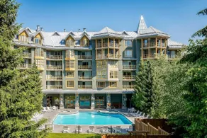 Chic and Serene in the Village 4 Season Pool & Spa - Image 3