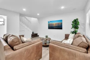 Cozy & Spacious Getaway in Central Location - Image 2