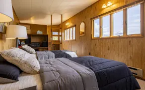 Loren's Lookout- pet friendly, Wapiti Valley cabin - Image 5