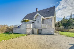 Peaceful Lubec Home w/ Views: Walk to Beach! - Image 2