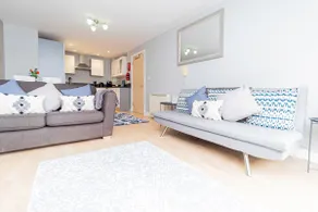 Contractors 2BR•Sleeps 5•2 Baths•Central Location - Image 3