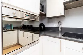 Contractors 2BR•Sleeps 5•2 Baths•Central Location - Image 5