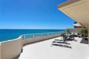 Genteel Home Los Corales Beach - Image 2