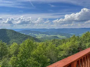Cloud 9- Log Cabin, Stunning View, Luxury Hot Tub - Image 5