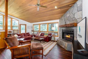 MCNA33-Sunriver Getaway w/ Hot Tub, A/C - Image 4